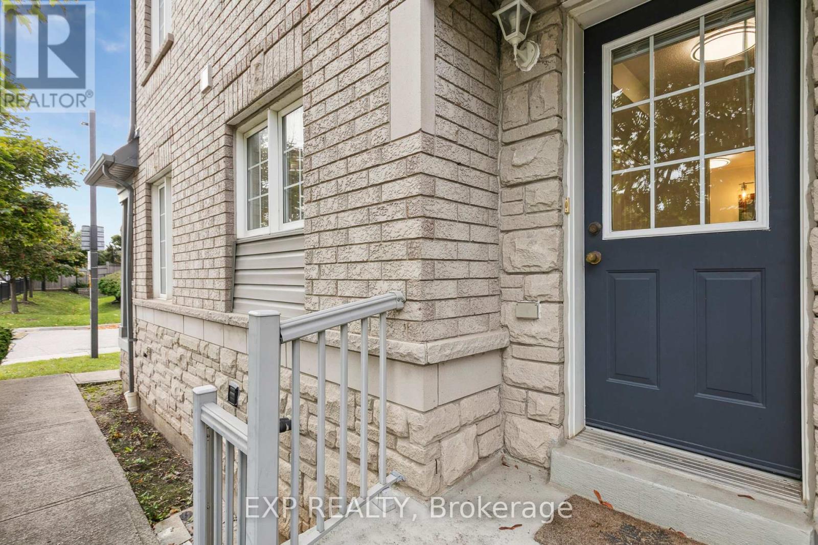 181 - 5260 Mcfarren Boulevard, Mississauga, Ontario  L5M 7J5 - Photo 4 - W12424266