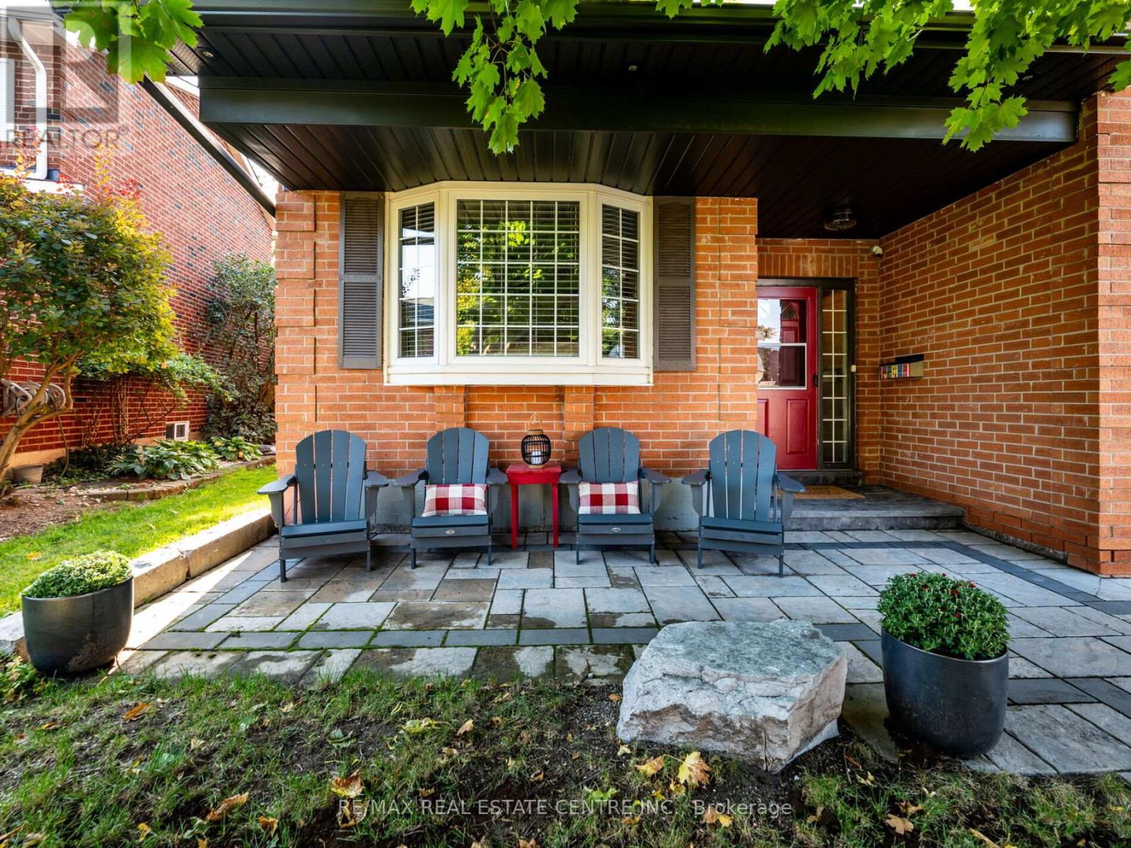 678 Harrison Road, Milton, Ontario  L9T 4S9 - Photo 2 - W12424271