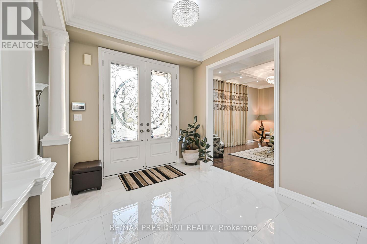 65 Parity Road, Brampton, Ontario  L6X 5M8 - Photo 6 - W12424279
