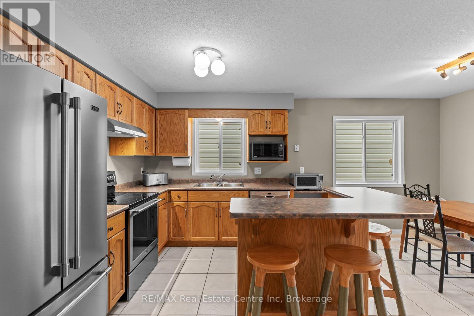 139 Gosling Gardens, Guelph, Ontario  N1G 5E6 - Photo 15 - X12405344