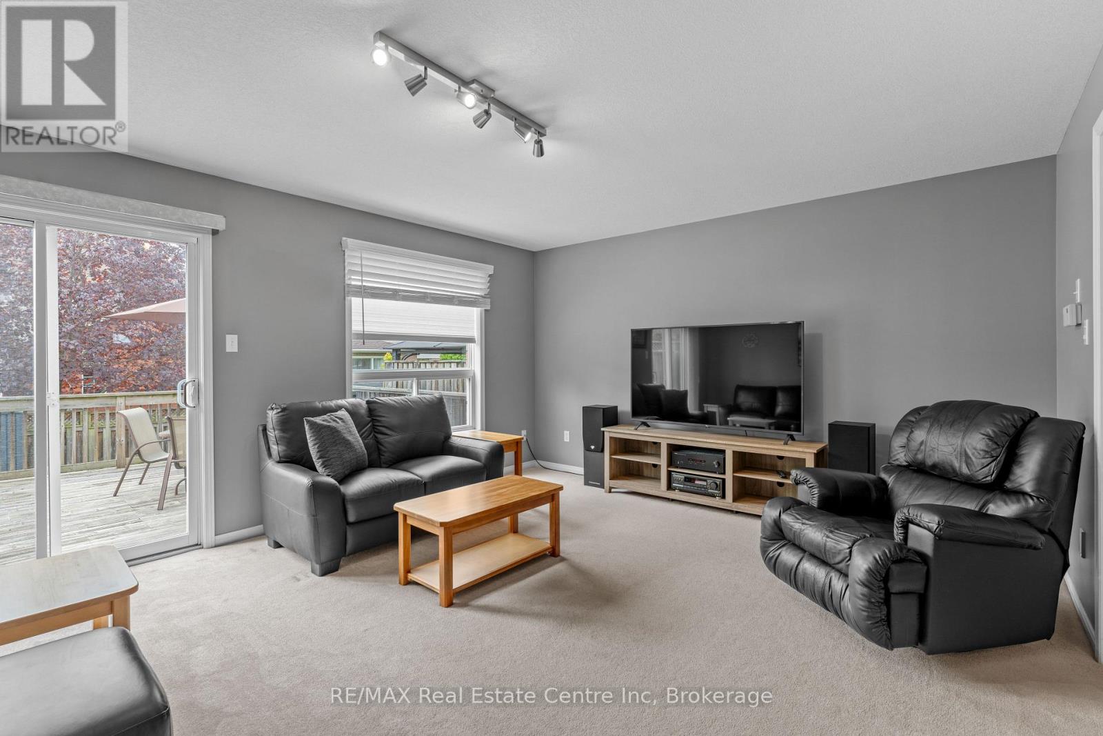 139 Gosling Gardens, Guelph, Ontario  N1G 5E6 - Photo 21 - X12405344