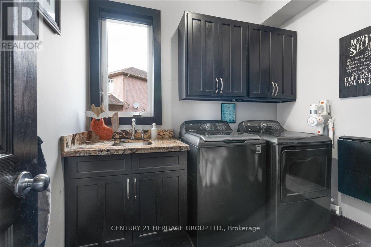 340 Old Mud Street, Hamilton, Ontario  L8J 3Z9 - Photo 18 - X12424146