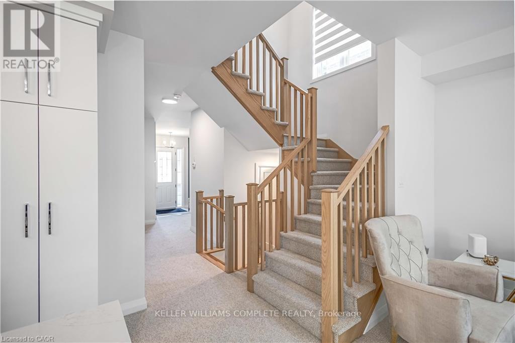 92 Shady Oaks Trail, Hamilton, Ontario  L9B 0K6 - Photo 17 - X12424162
