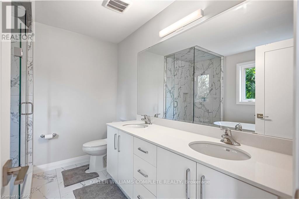 92 Shady Oaks Trail, Hamilton, Ontario  L9B 0K6 - Photo 21 - X12424162