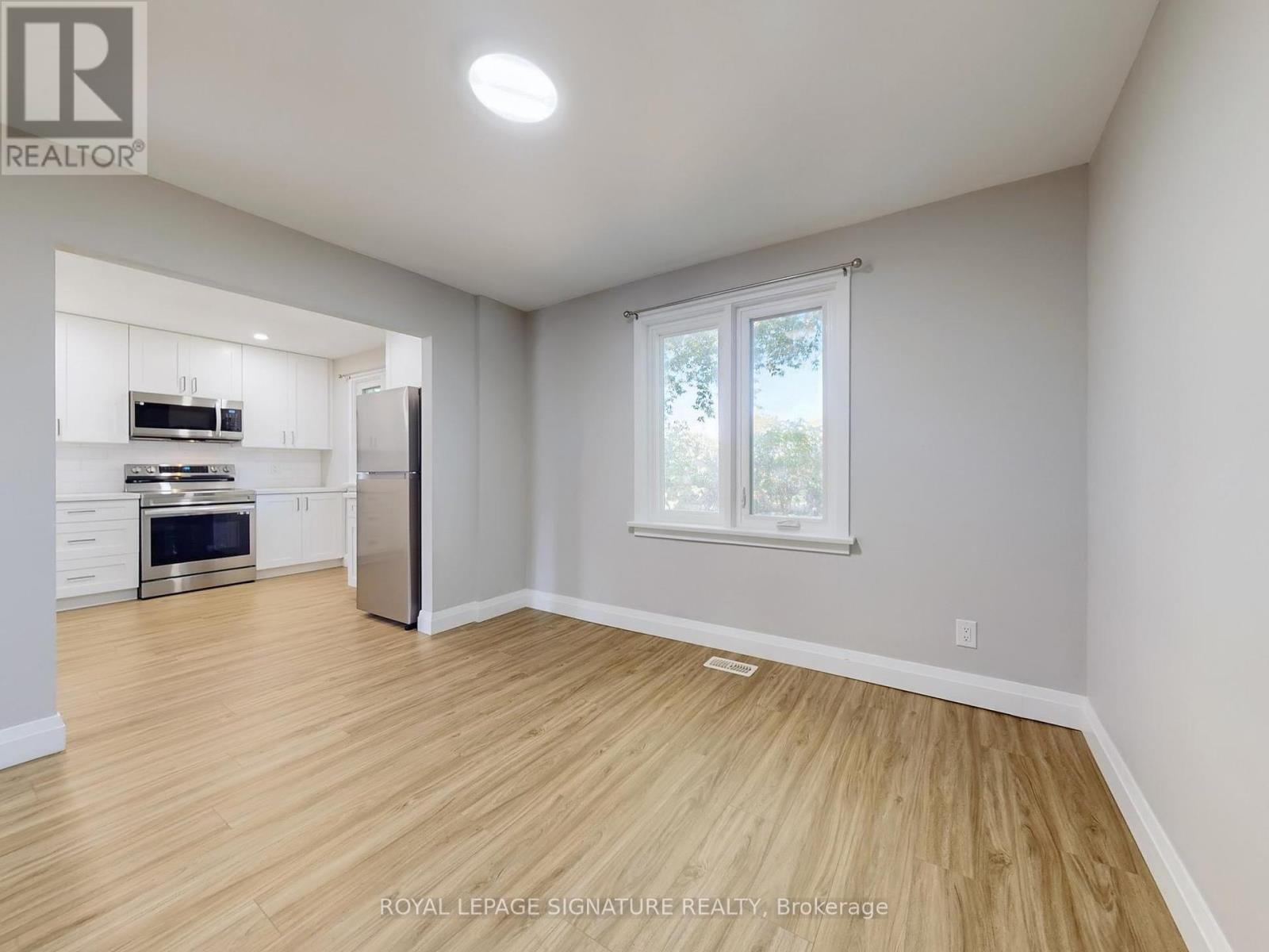 22 Sherwood Avenue, Kitchener, Ontario  N2B 1J9 - Photo 12 - X12424207