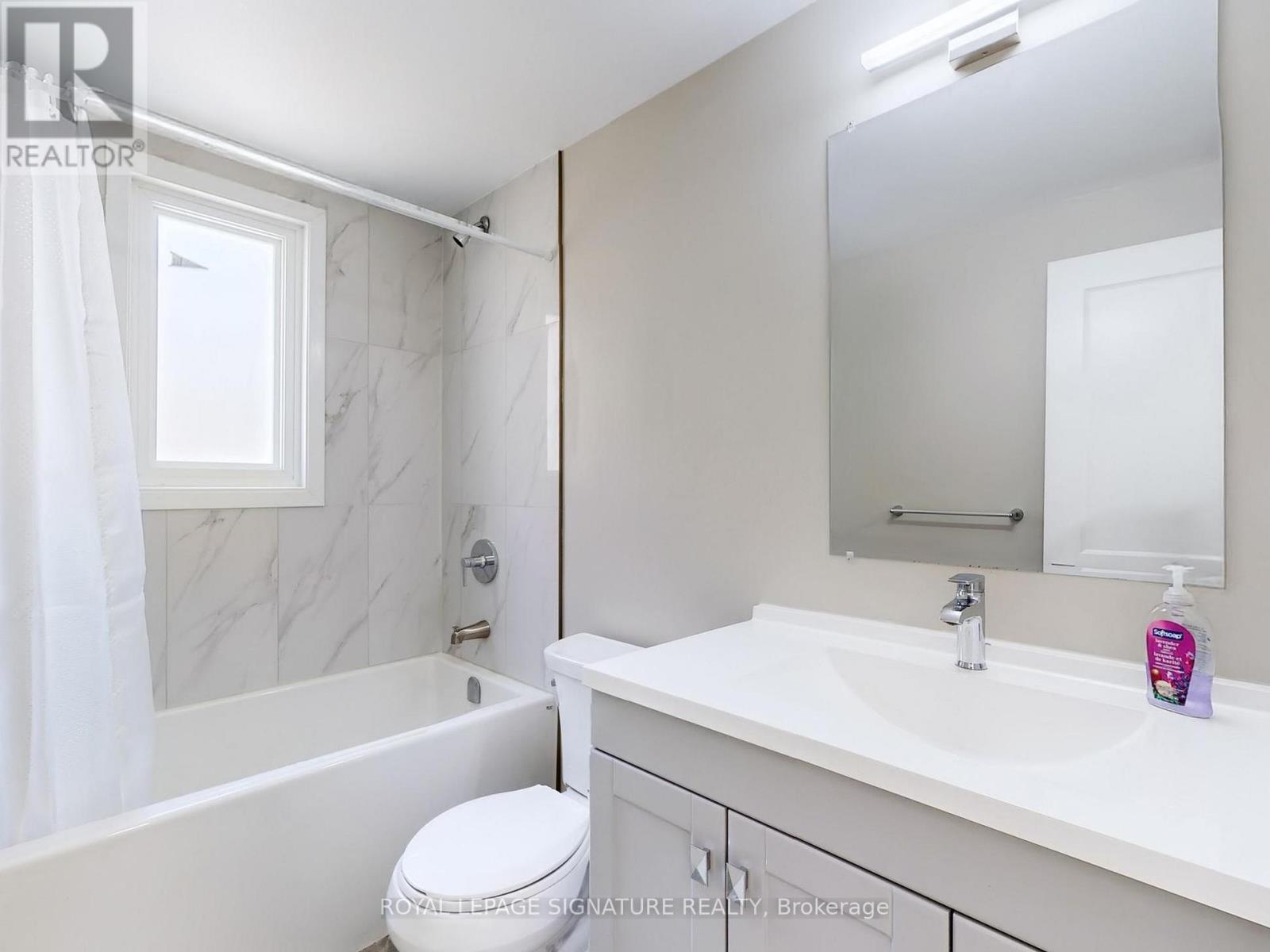 22 Sherwood Avenue, Kitchener, Ontario  N2B 1J9 - Photo 14 - X12424207