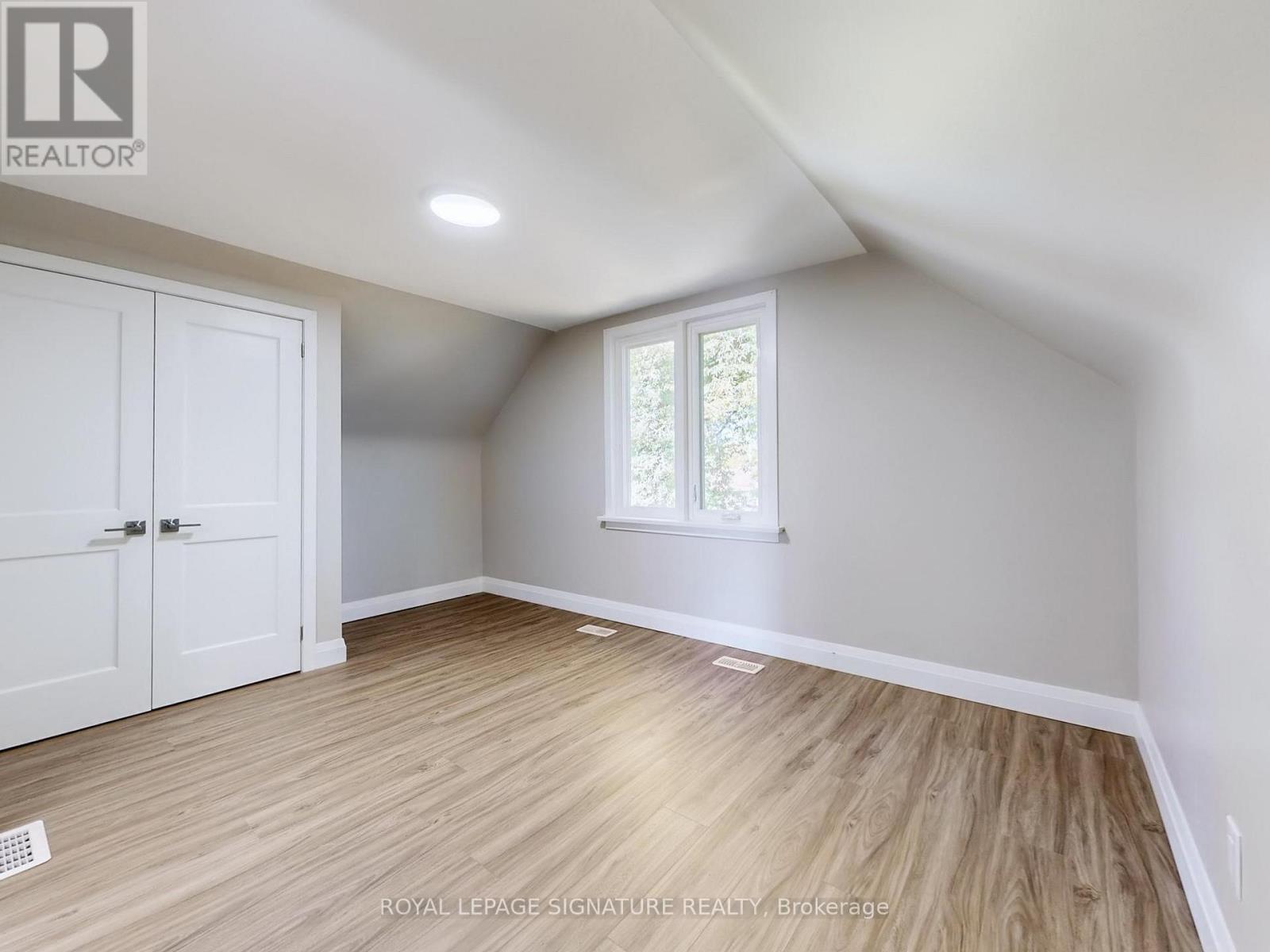 22 Sherwood Avenue, Kitchener, Ontario  N2B 1J9 - Photo 22 - X12424207