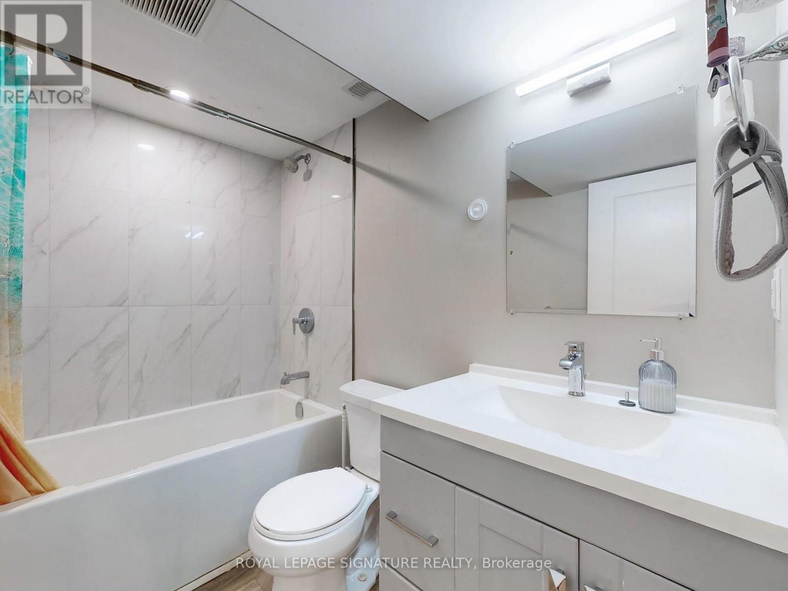 22 Sherwood Avenue, Kitchener, Ontario  N2B 1J9 - Photo 35 - X12424207