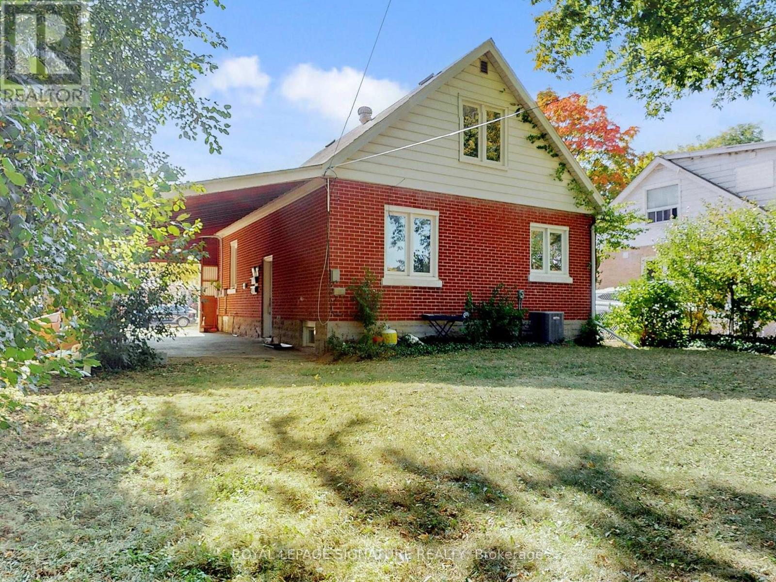 22 Sherwood Avenue, Kitchener, Ontario  N2B 1J9 - Photo 39 - X12424207