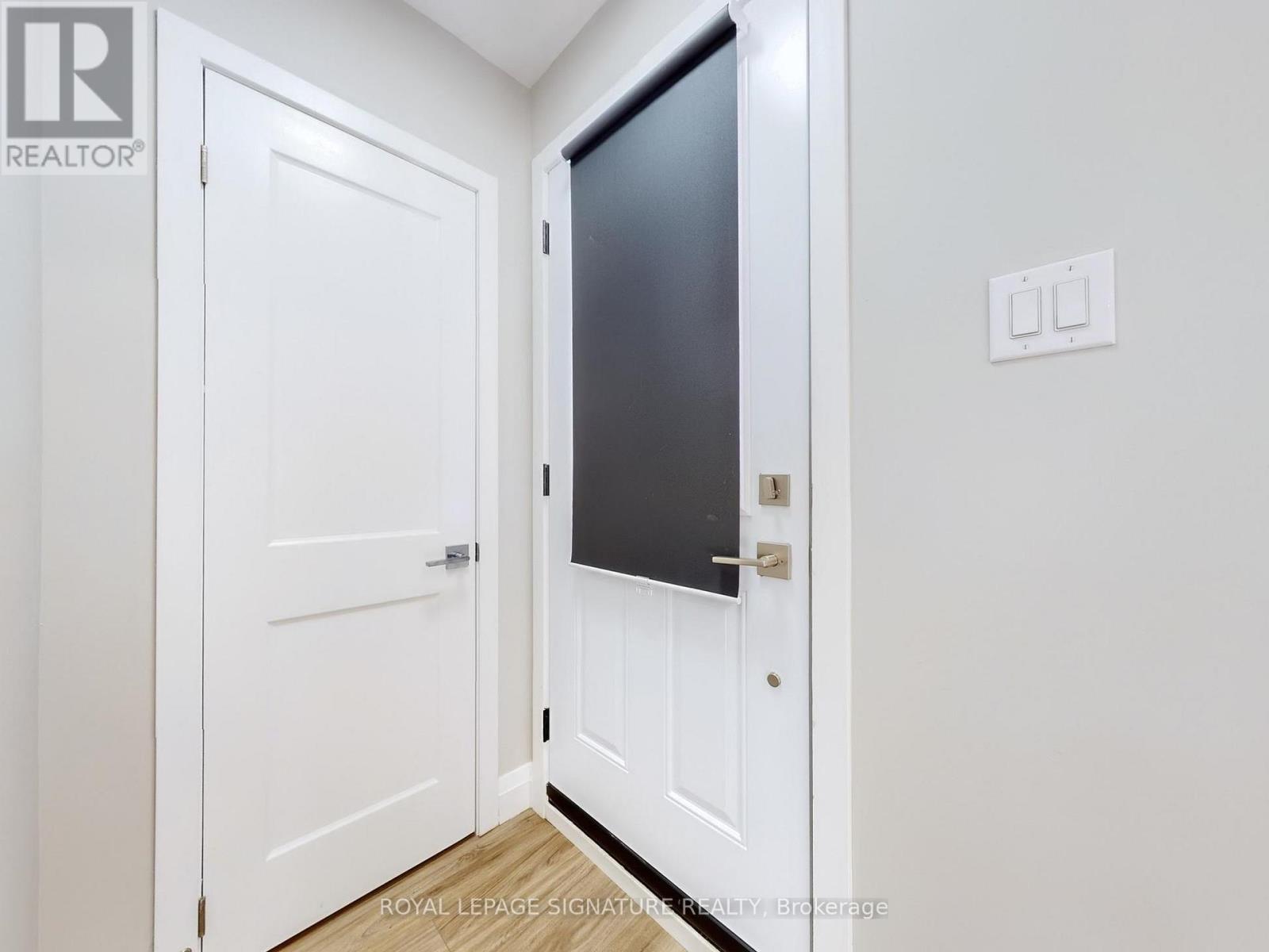22 Sherwood Avenue, Kitchener, Ontario  N2B 1J9 - Photo 4 - X12424207