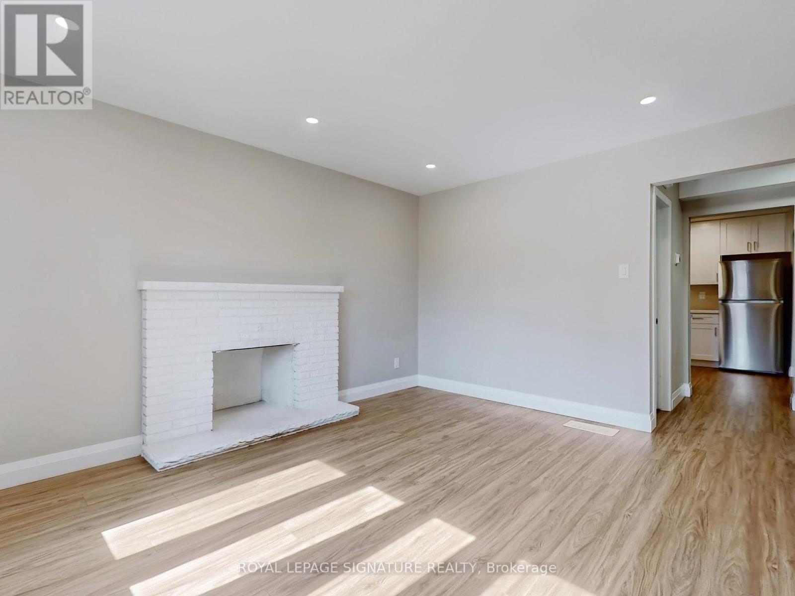 22 Sherwood Avenue, Kitchener, Ontario  N2B 1J9 - Photo 7 - X12424207