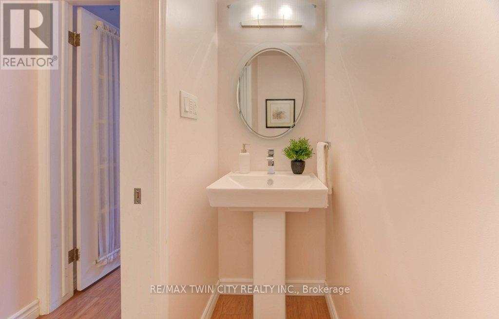299 Hiawatha Drive, Waterloo, Ontario  N2L 2V9 - Photo 20 - X12424257