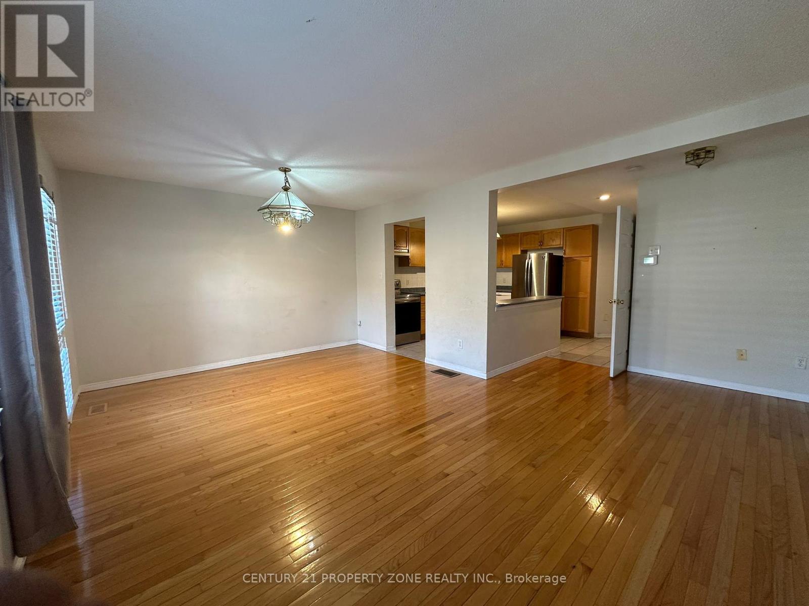 35 - 1889 Upper Wentworth Street, Hamilton, Ontario  L9B 2T8 - Photo 5 - X12424267