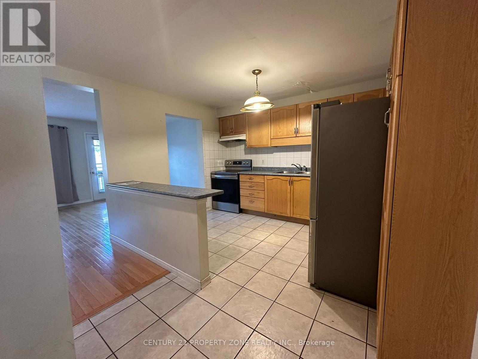 35 - 1889 Upper Wentworth Street, Hamilton, Ontario  L9B 2T8 - Photo 6 - X12424267