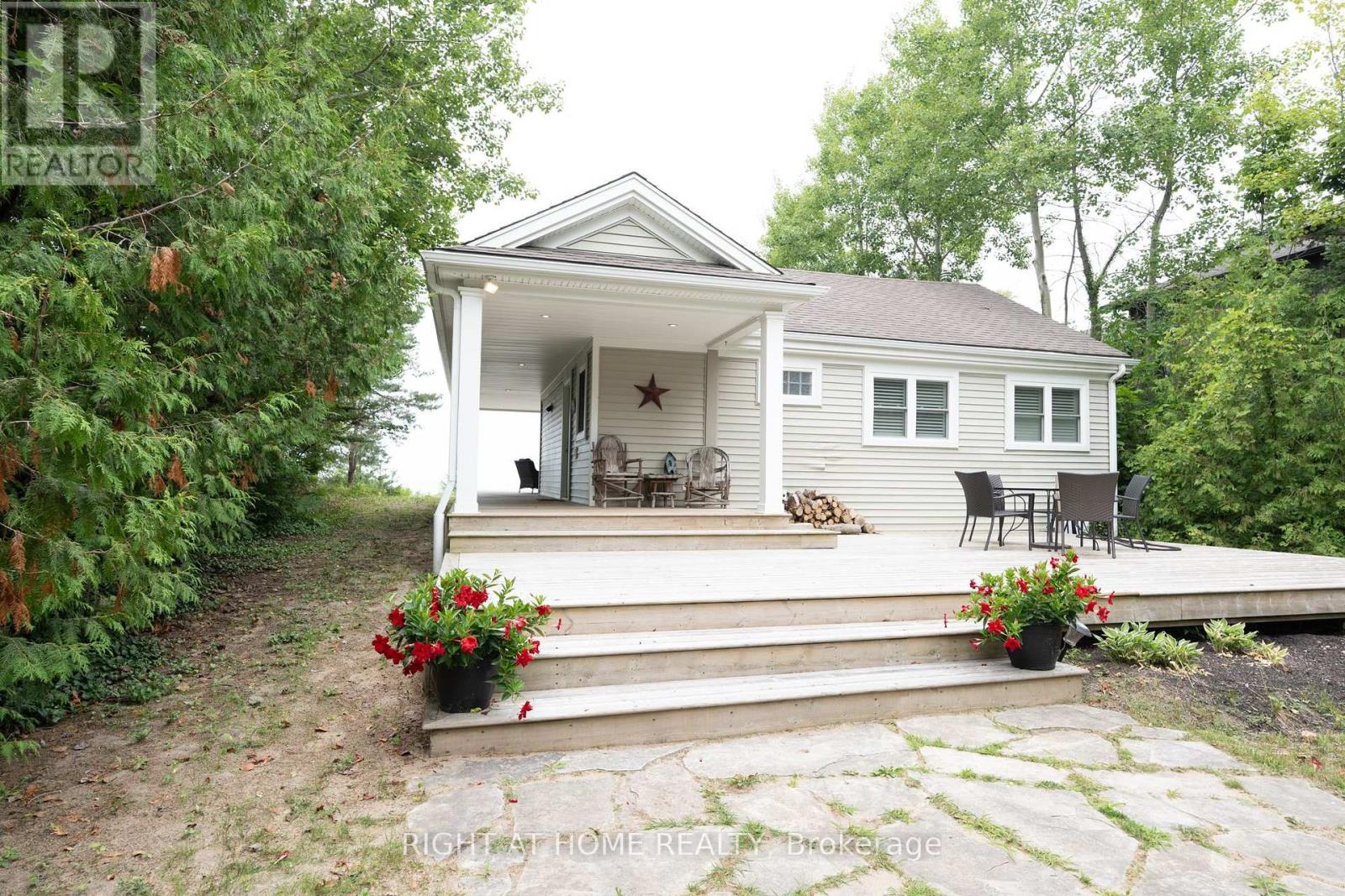 86647 Amberley Beach Rd Road, Ashfield-Colborne-Wawanosh, Ontario  N7A 3Y4 - Photo 9 - X12424270