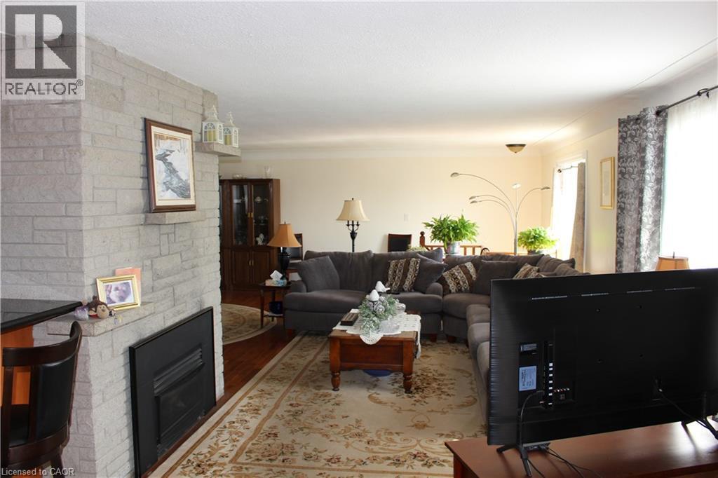 2112 Upper James Street, Mount Hope, Ontario  L0R 1W0 - Photo 5 - 40773239