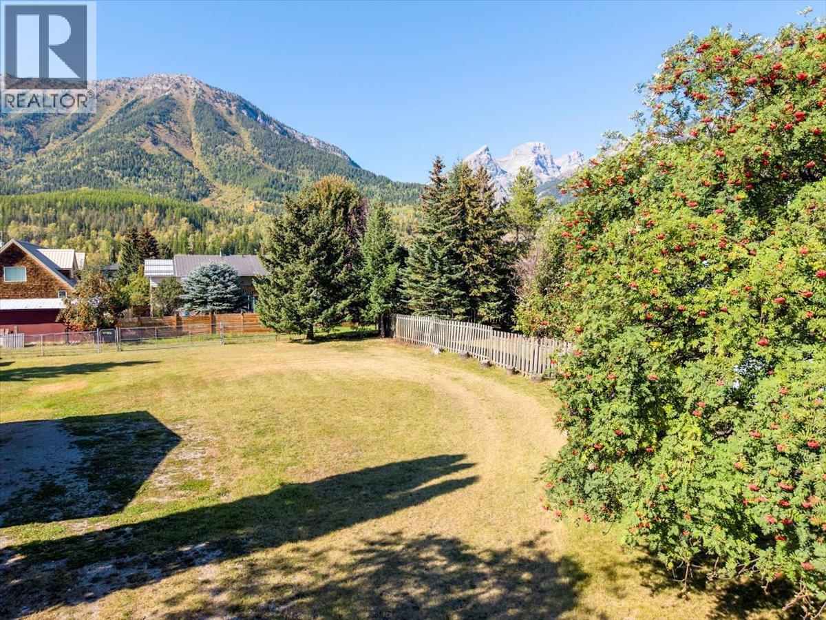 1141 8th Avenue, Fernie, British Columbia  V0B 1M0 - Photo 8 - 10363755