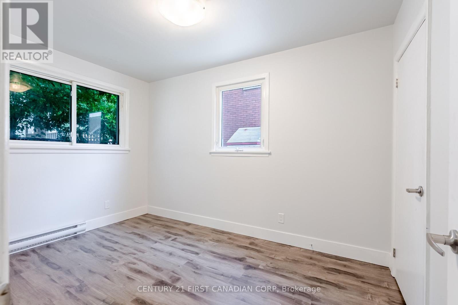 76 Myrtle Street, St. Thomas, Ontario  N5R 2G1 - Photo 15 - X12424449
