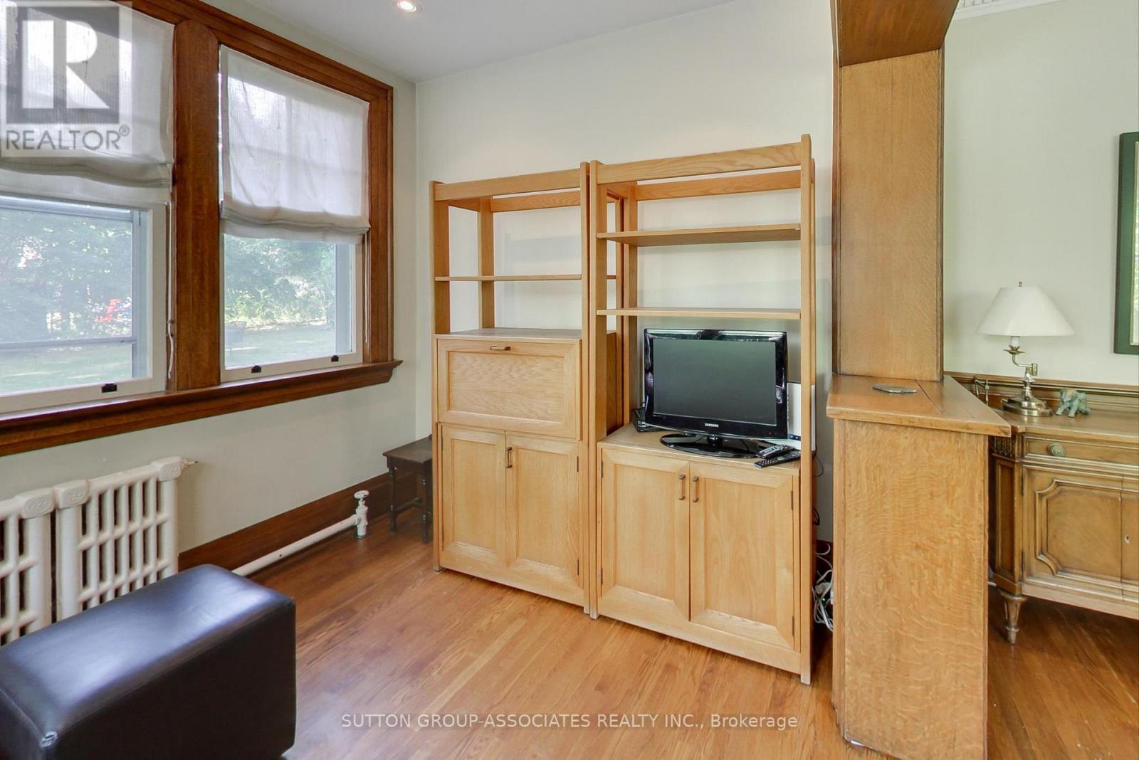 14 Bracondale Hill Road, Toronto, Ontario  M6G 3P4 - Photo 14 - C12424310