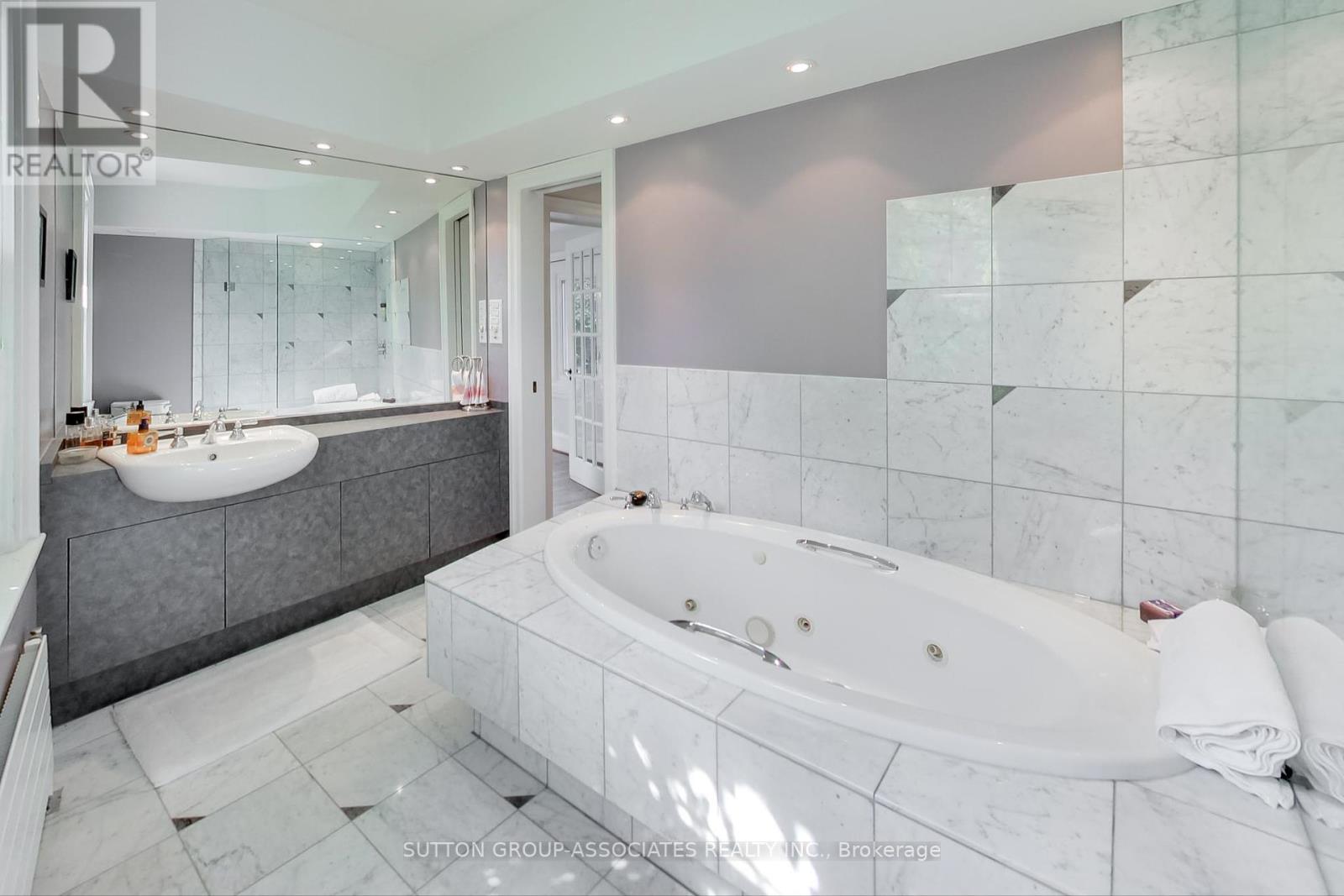 14 Bracondale Hill Road, Toronto, Ontario  M6G 3P4 - Photo 26 - C12424310