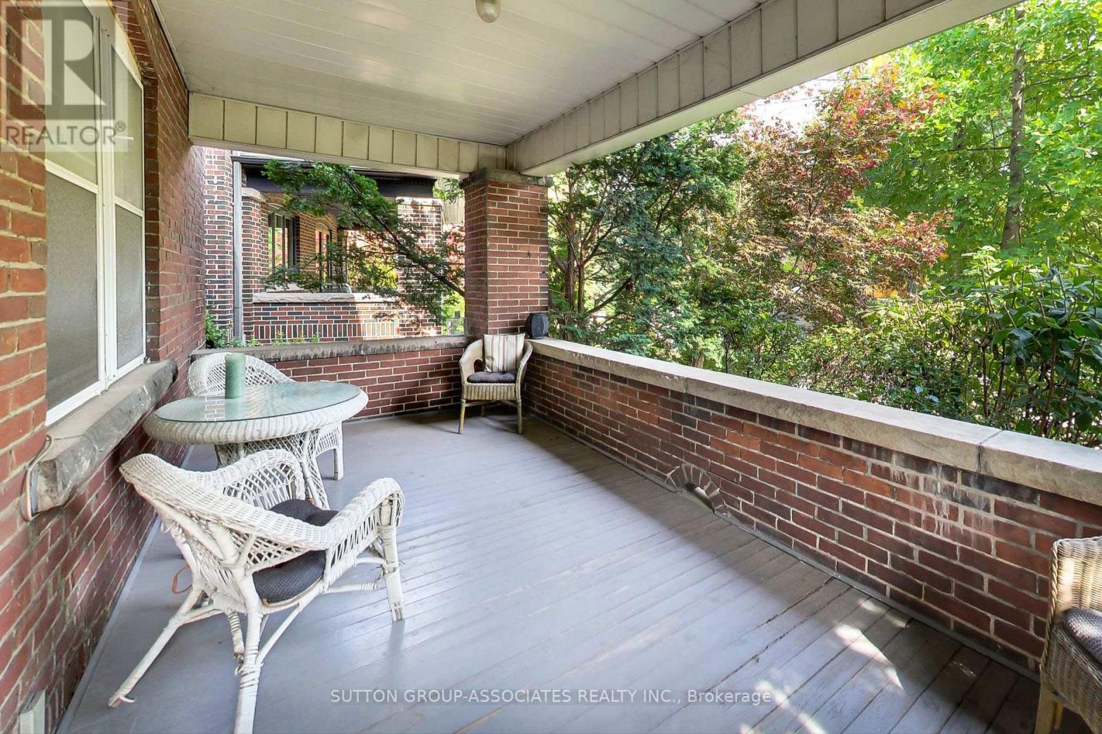 14 Bracondale Hill Road, Toronto, Ontario  M6G 3P4 - Photo 4 - C12424310