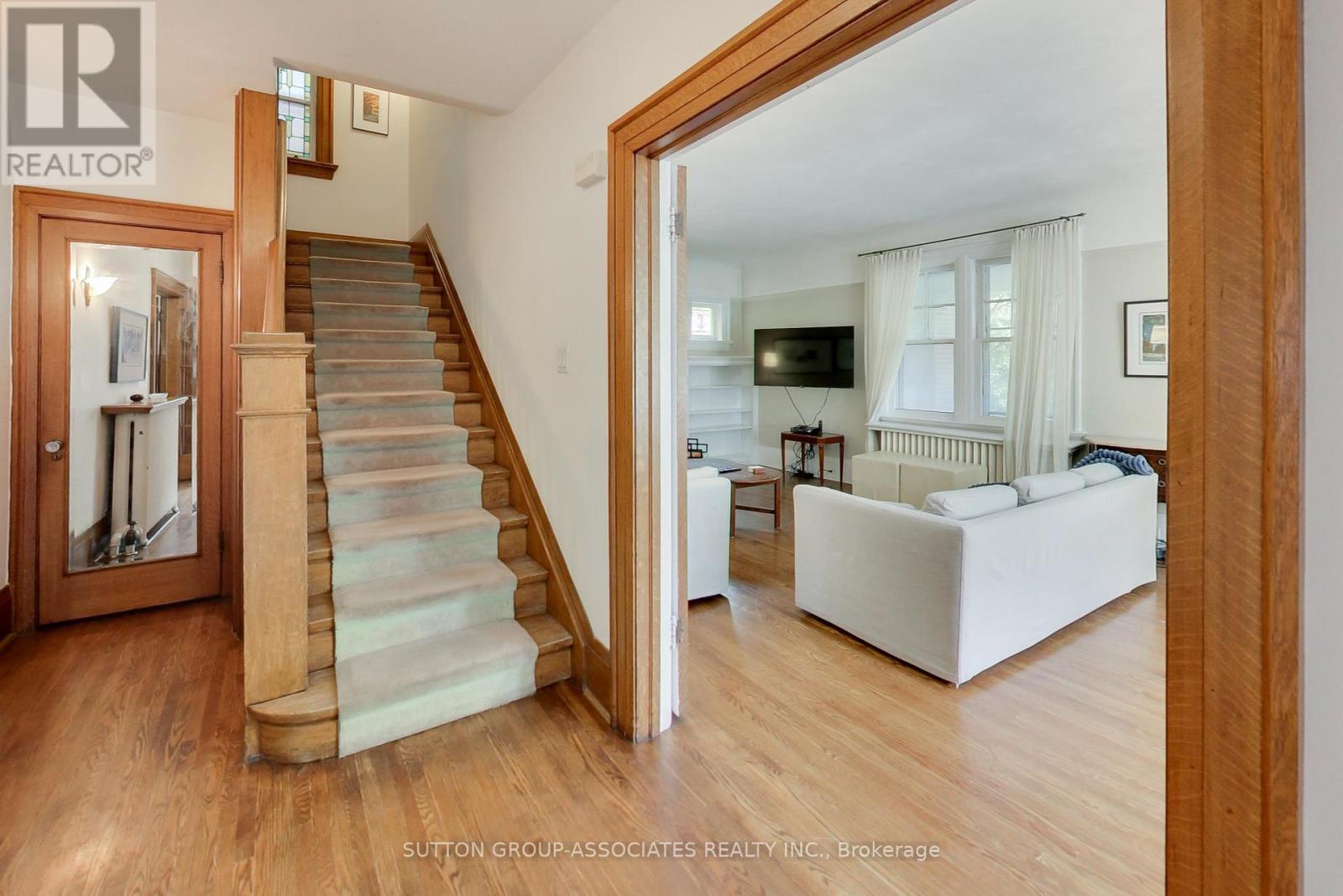 14 Bracondale Hill Road, Toronto, Ontario  M6G 3P4 - Photo 6 - C12424310