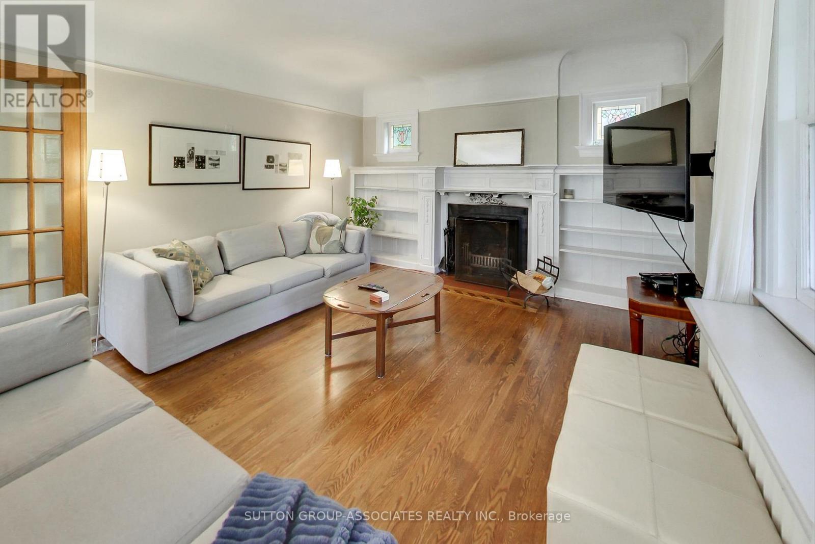 14 Bracondale Hill Road, Toronto, Ontario  M6G 3P4 - Photo 8 - C12424310