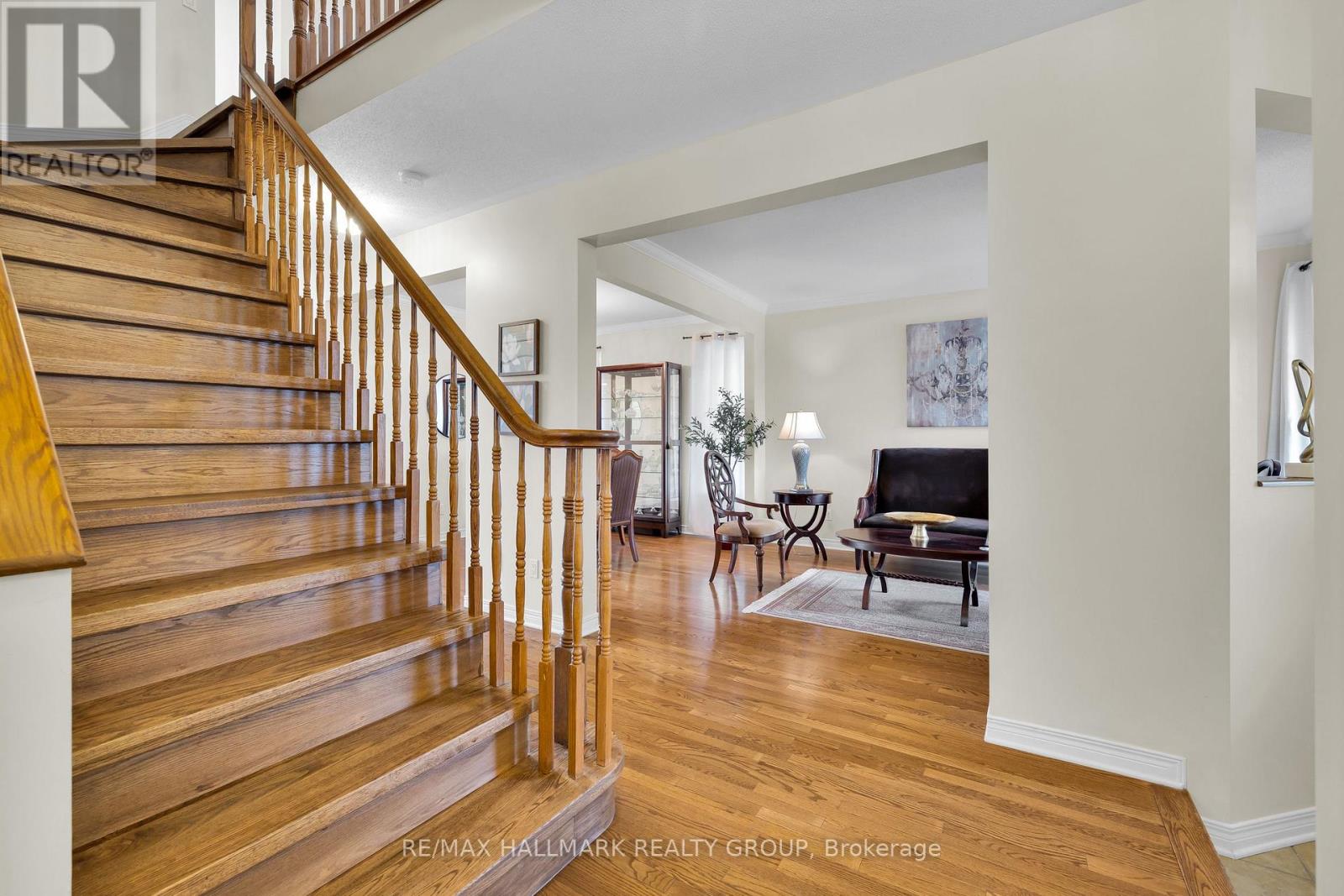 1924 Lobelia Way, Ottawa, Ontario  K4A 4R1 - Photo 4 - X12424408