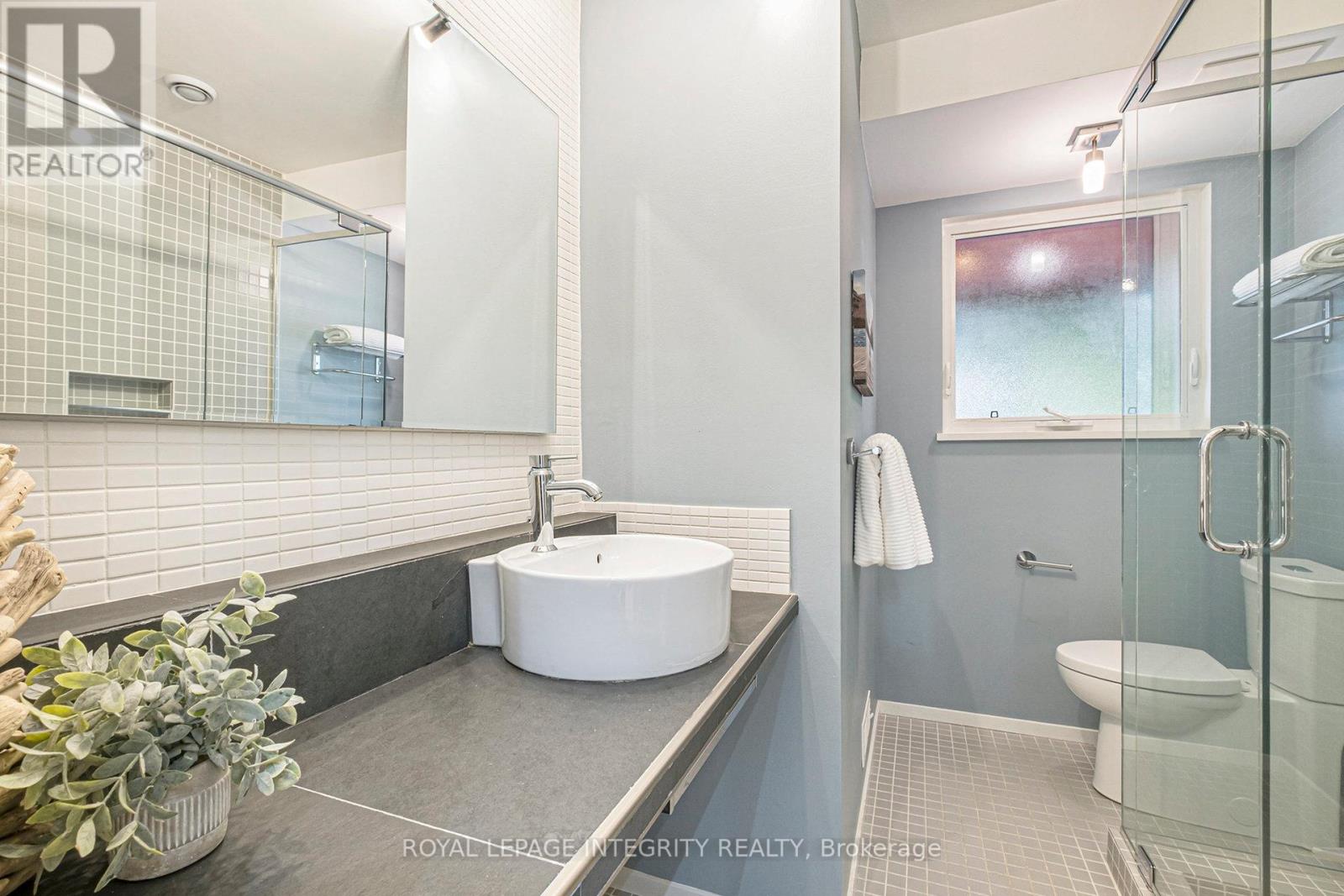 23 Still Water Drive, Ottawa, Ontario  K2H 5J9 - Photo 15 - X12424490