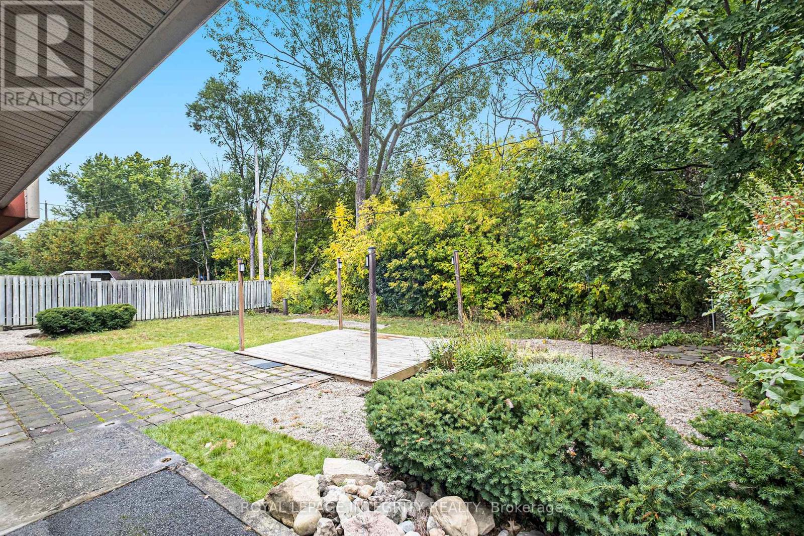 23 Still Water Drive, Ottawa, Ontario  K2H 5J9 - Photo 28 - X12424490