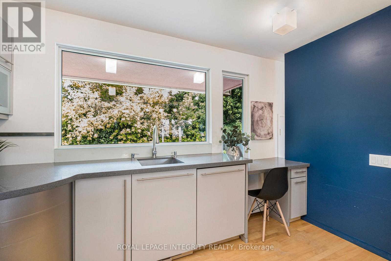 23 Still Water Drive, Ottawa, Ontario  K2H 5J9 - Photo 8 - X12424490