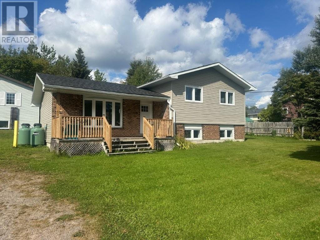 64 Parkway Place, Terrace Bay, Ontario  P0T 2W0 - Photo 1 - TB253038