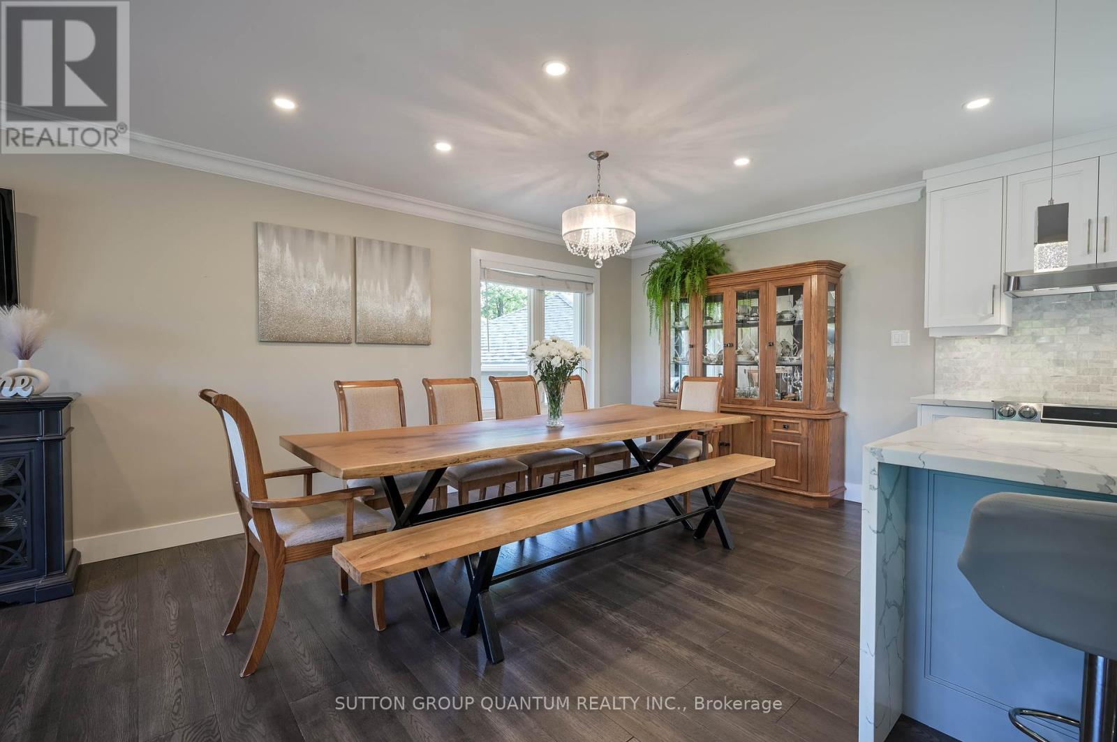 390 Wendall Place, Oakville, Ontario  L6K 2M1 - Photo 10 - W12417447