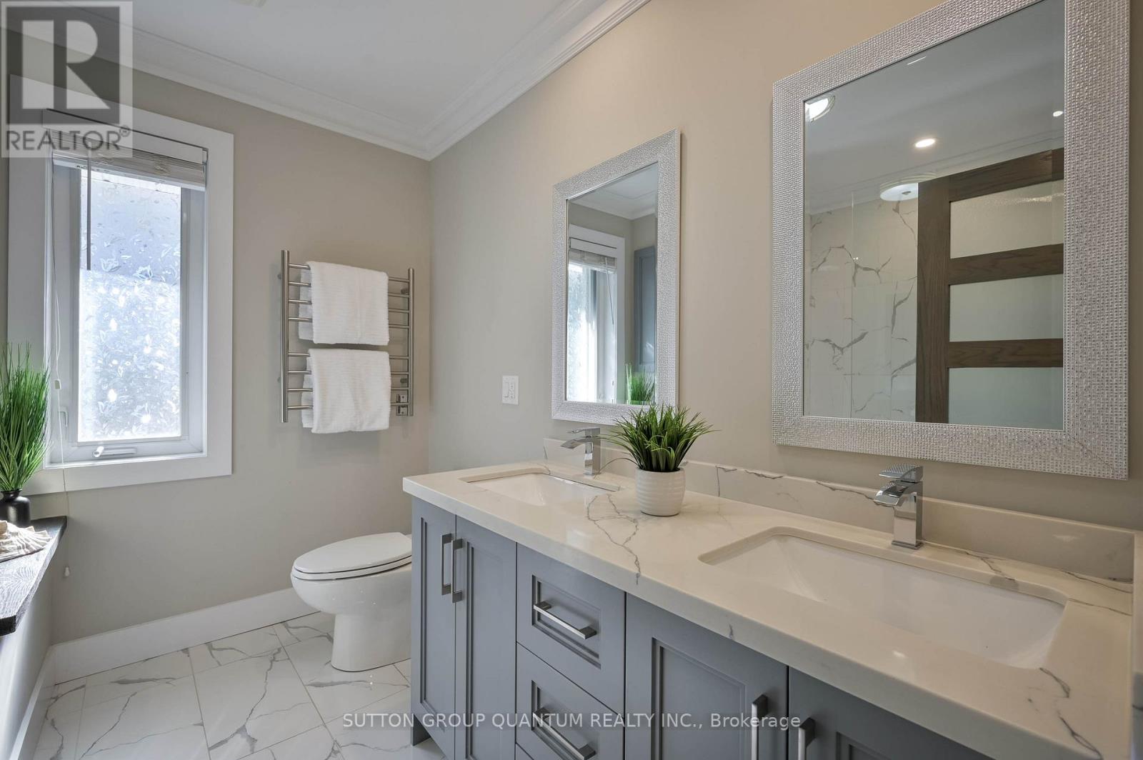 390 Wendall Place, Oakville, Ontario  L6K 2M1 - Photo 22 - W12417447