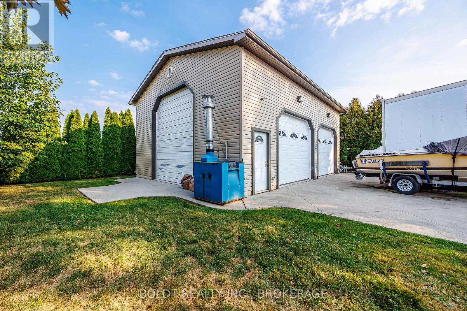 1591 Concession 4 Road, Niagara-On-The-Lake, Ontario  L0S 1J0 - Photo 3 - X12424378