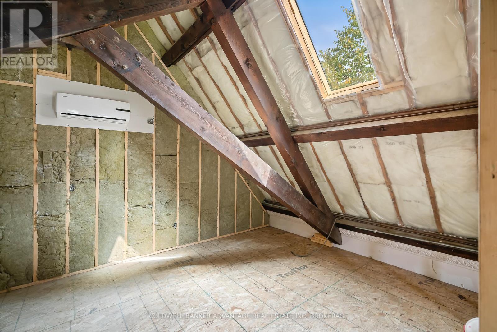 120 Thorold Road, Welland, Ontario  L3C 3V3 - Photo 17 - X12424423