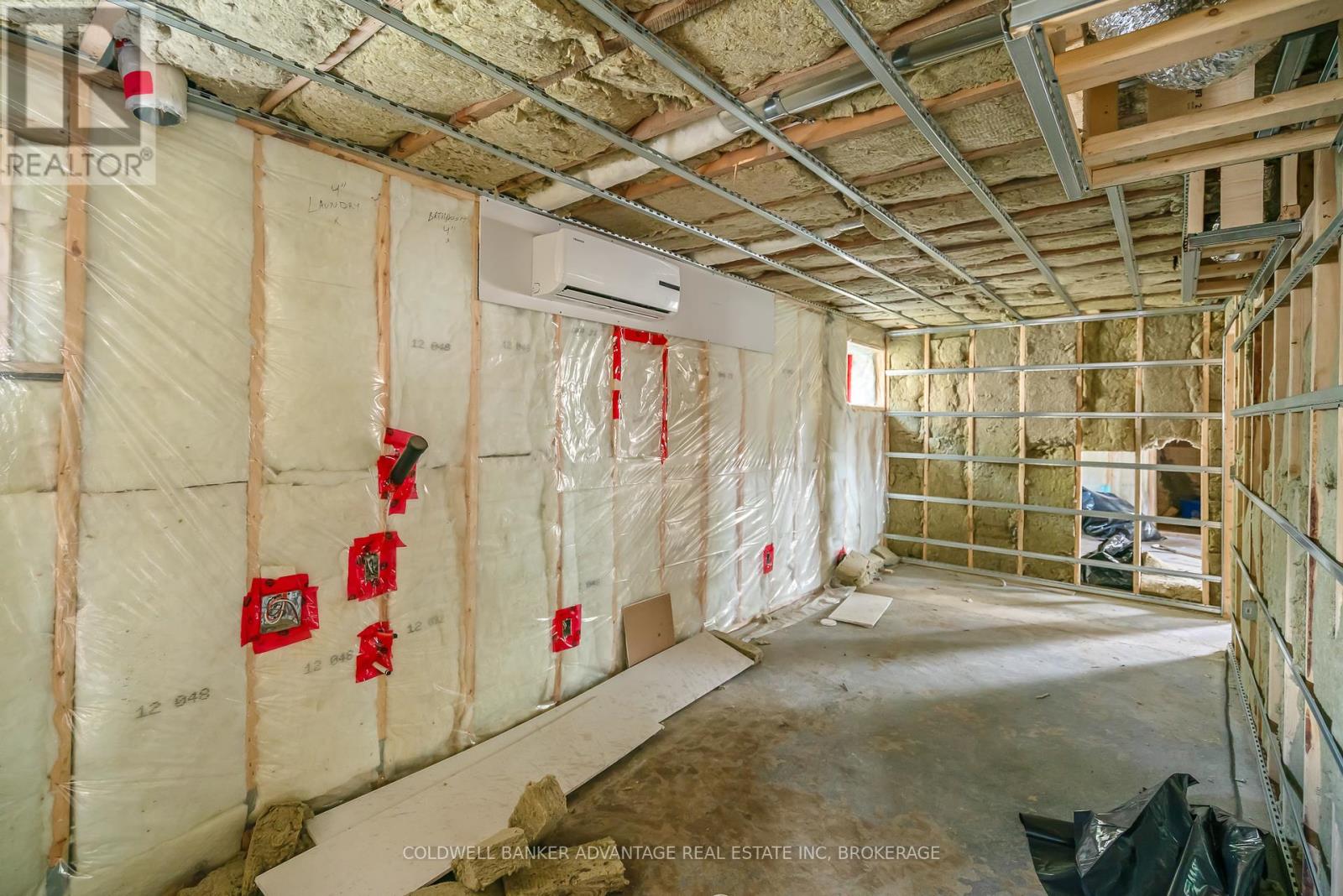 120 Thorold Road, Welland, Ontario  L3C 3V3 - Photo 21 - X12424423
