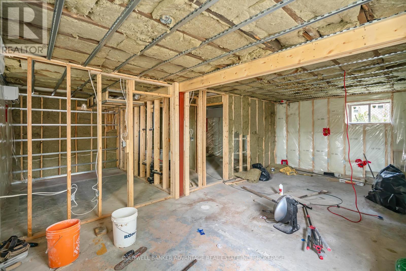 120 Thorold Road, Welland, Ontario  L3C 3V3 - Photo 24 - X12424423