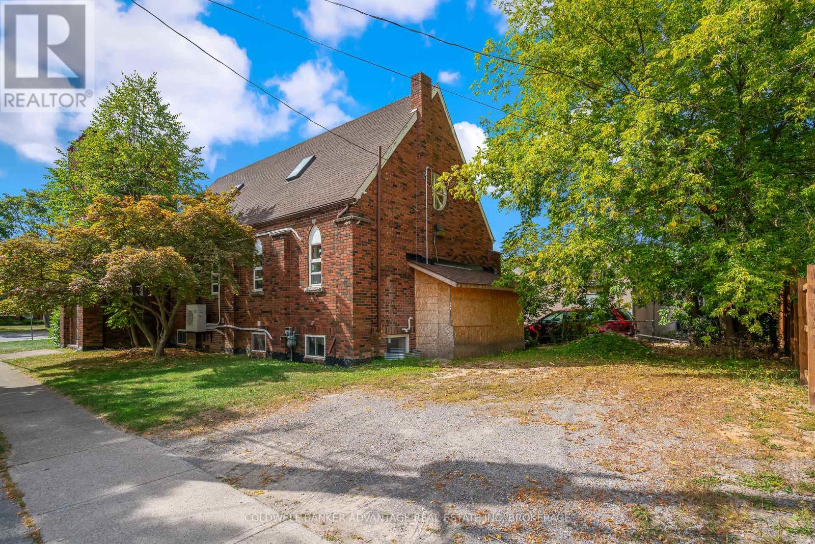 120 Thorold Road, Welland, Ontario  L3C 3V3 - Photo 26 - X12424423