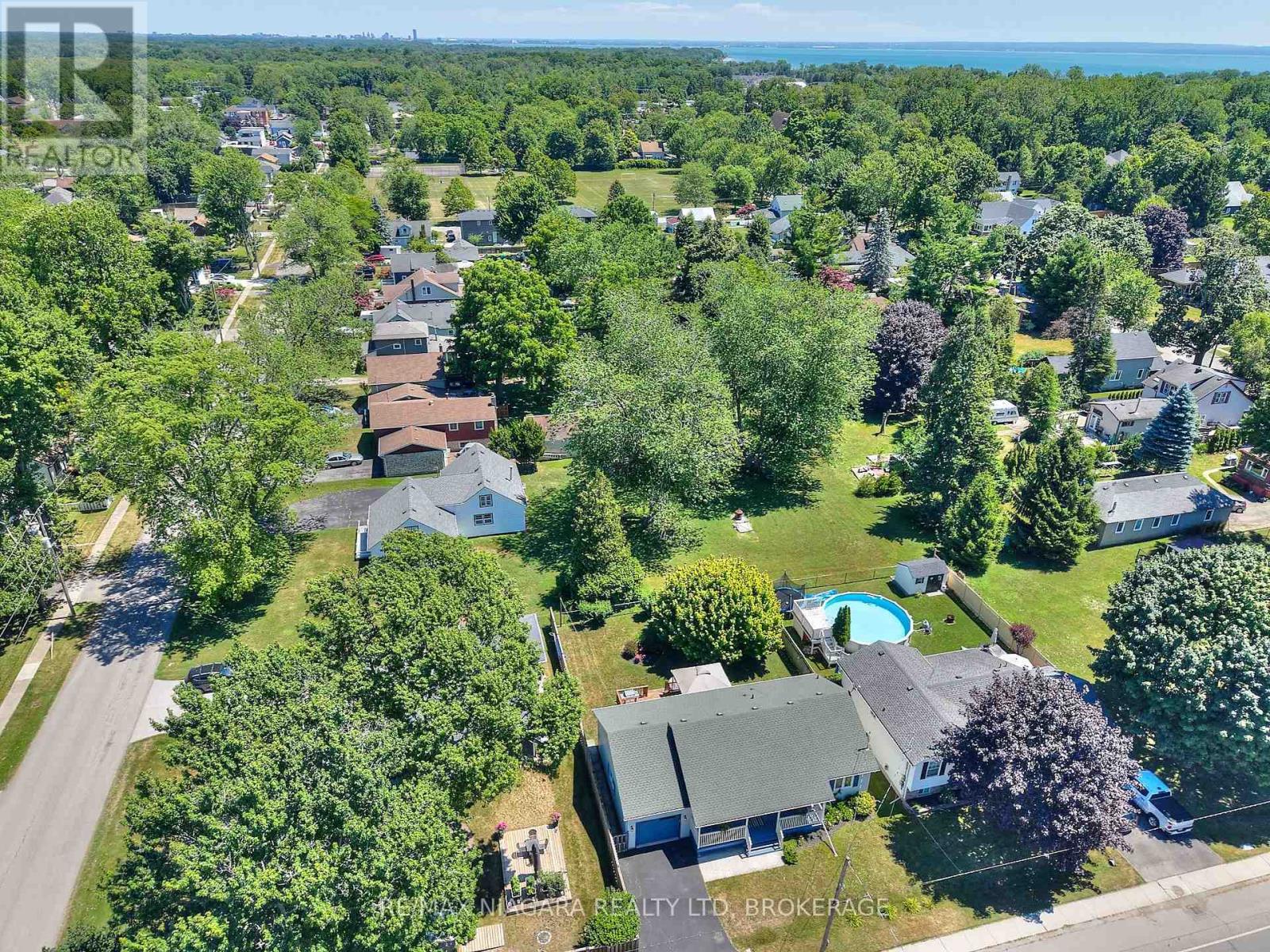 210 Gorham Road, Fort Erie, Ontario  L0S 1N0 - Photo 30 - X12424440