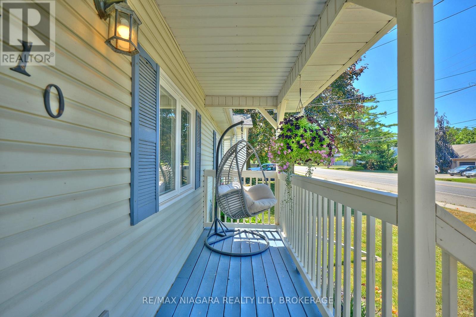 210 Gorham Road, Fort Erie, Ontario  L0S 1N0 - Photo 4 - X12424440