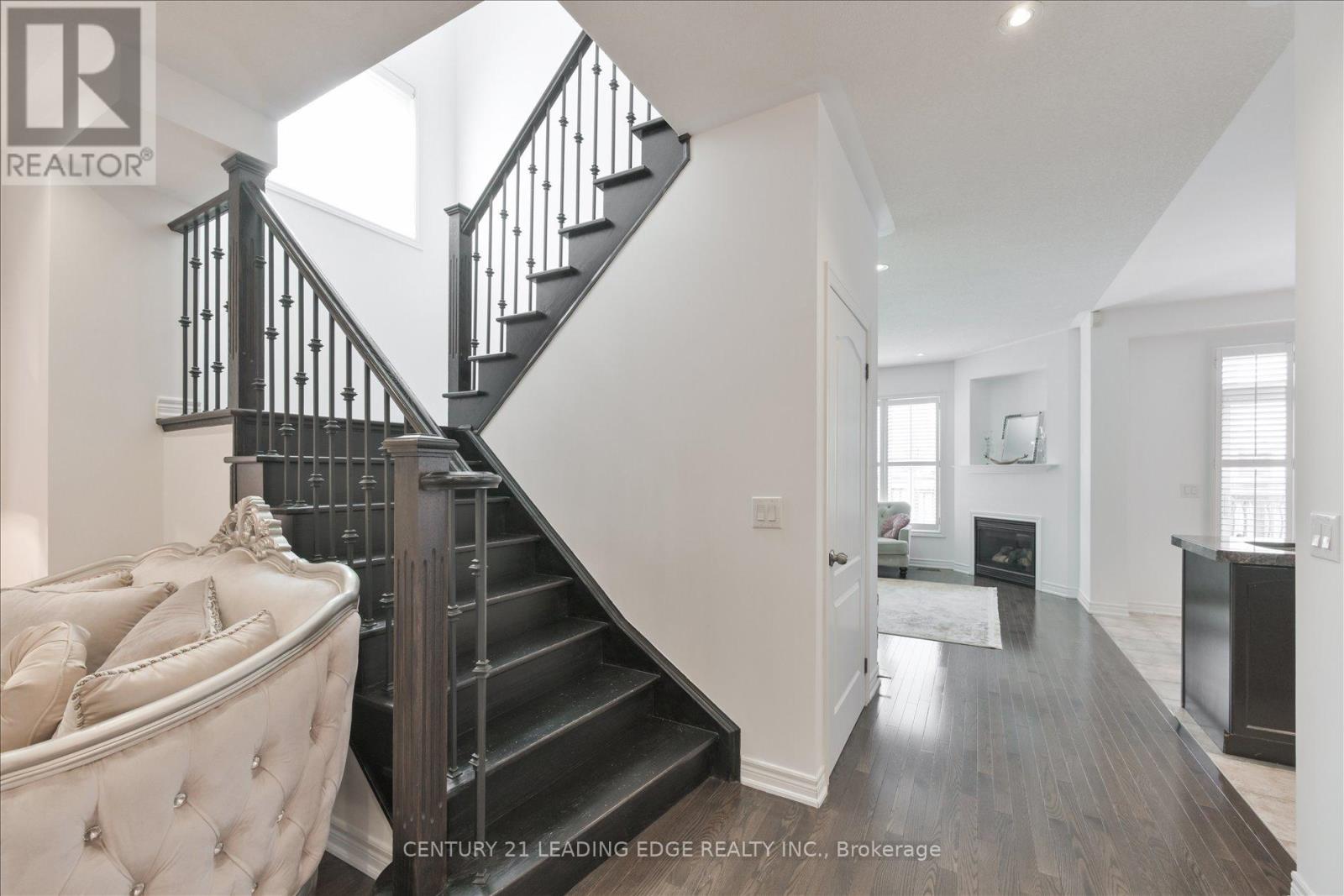 18 Kerr Lane, Aurora, Ontario  L4G 0E5 - Photo 16 - N12424319