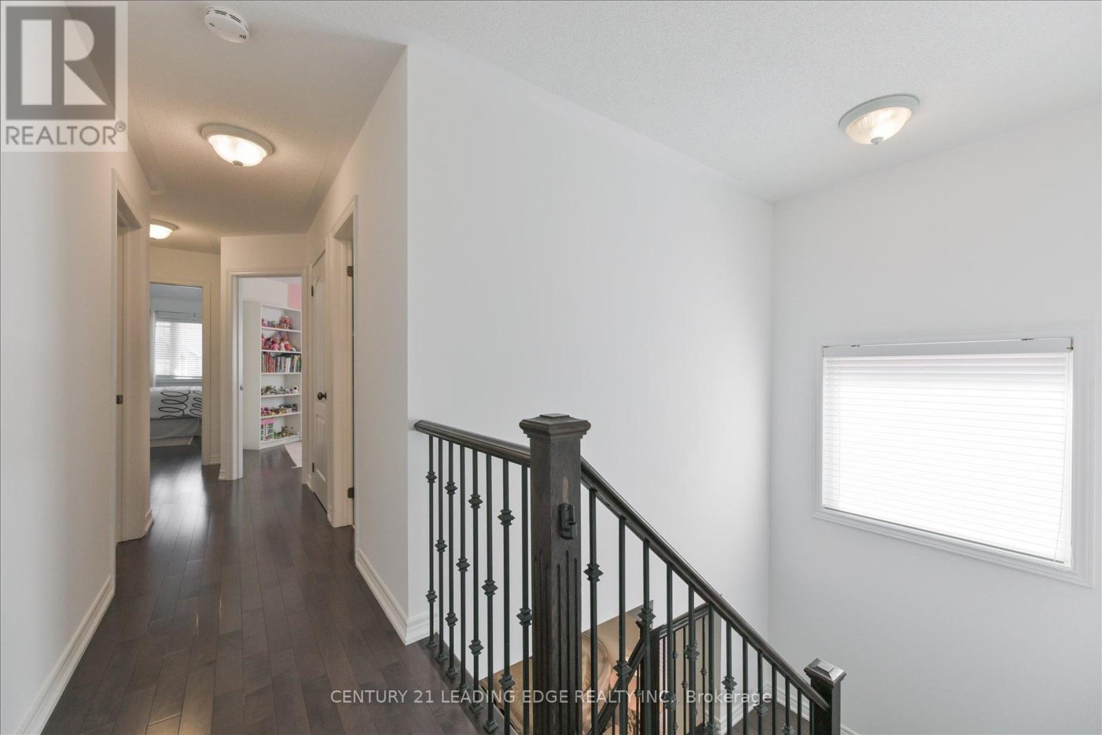 18 Kerr Lane, Aurora, Ontario  L4G 0E5 - Photo 17 - N12424319