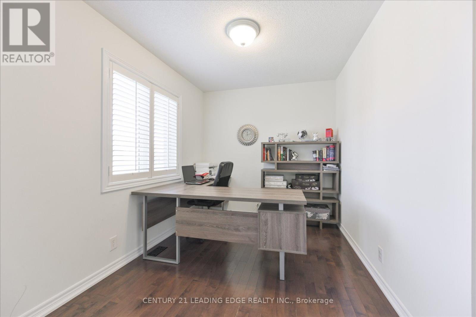 18 Kerr Lane, Aurora, Ontario  L4G 0E5 - Photo 21 - N12424319