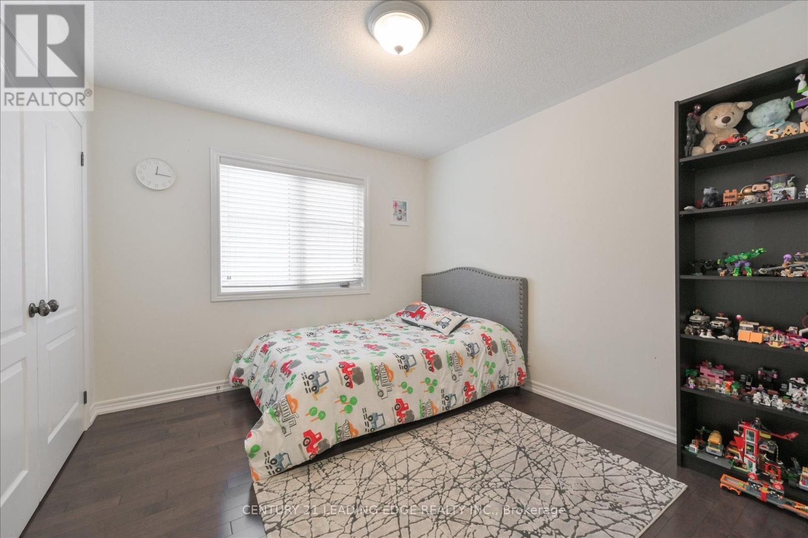 18 Kerr Lane, Aurora, Ontario  L4G 0E5 - Photo 25 - N12424319