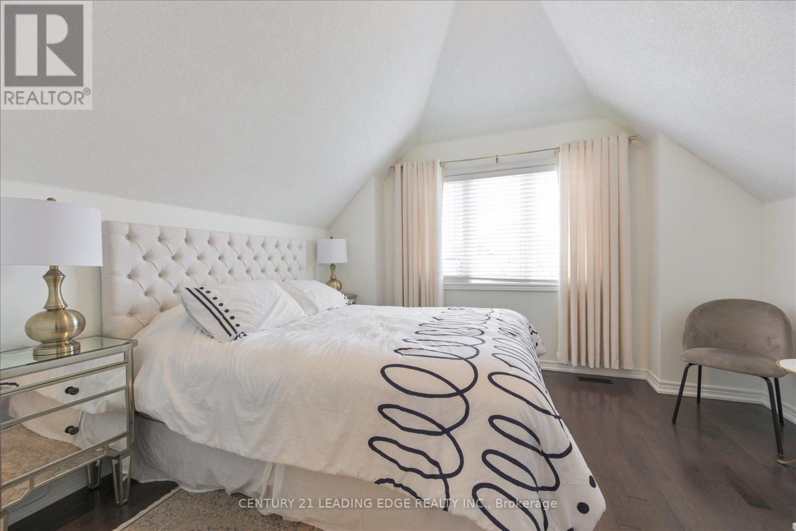 18 Kerr Lane, Aurora, Ontario  L4G 0E5 - Photo 26 - N12424319
