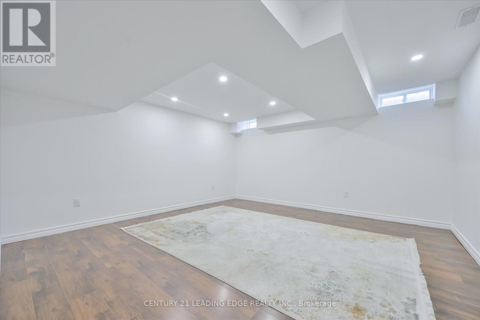 18 Kerr Lane, Aurora, Ontario  L4G 0E5 - Photo 33 - N12424319