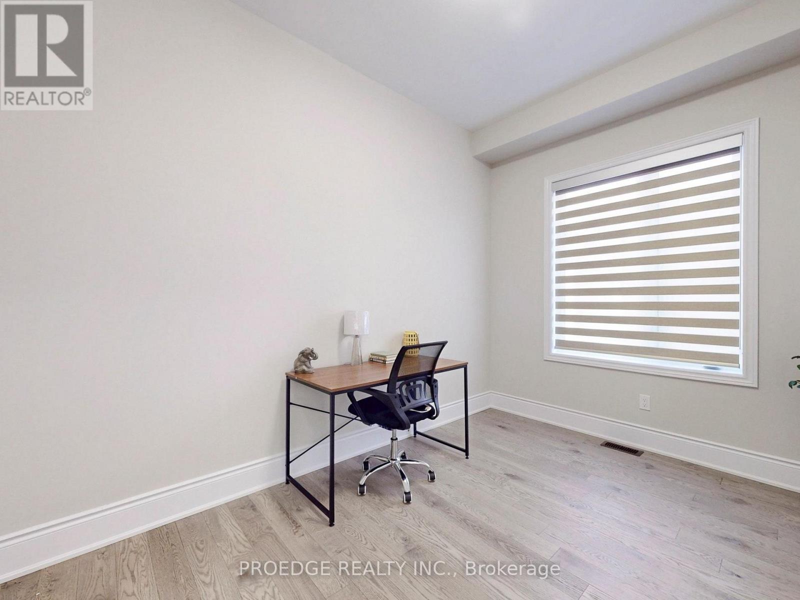 217 Sunset Vista Court, Aurora, Ontario  L4G 3Y1 - Photo 12 - N12424353