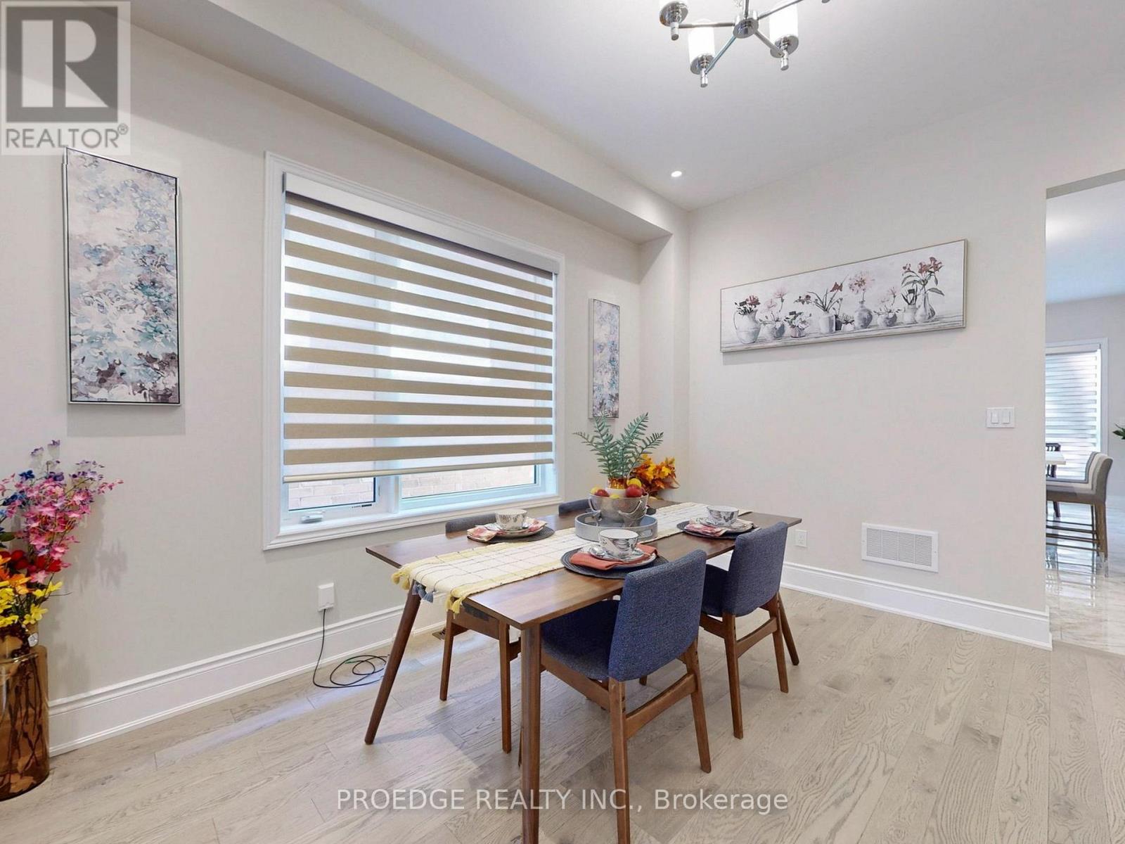 217 Sunset Vista Court, Aurora, Ontario  L4G 3Y1 - Photo 5 - N12424353