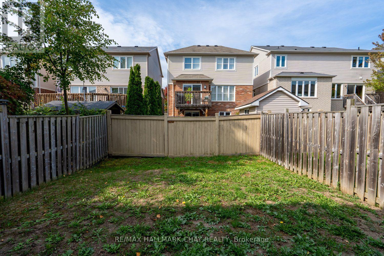 20 Steele Street, New Tecumseth, Ontario  L9R 0E6 - Photo 4 - N12417990